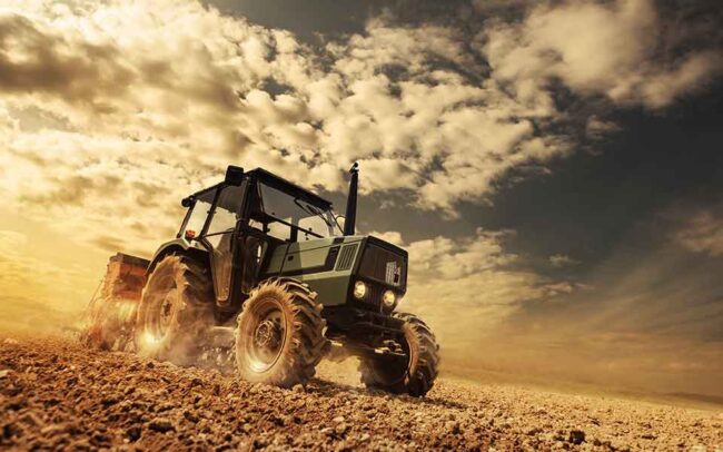 Macchine-agricole-e-guerra-in-Iran